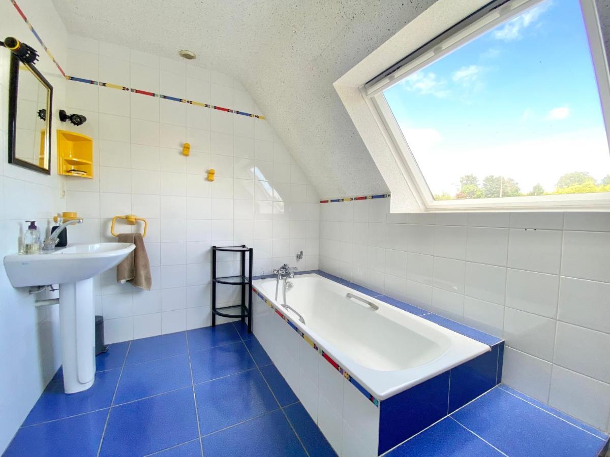 La Kervao - Maison 5 Chambres - Jardin - Terrasse - Internet 坎佩尔 外观 照片